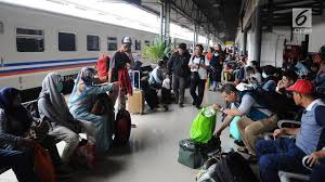 Seringkali blog komunitas atau personal semacam ini lebih informatif dan. Penumpang Kereta Api Sentuh 3 51 Juta Pada Mei 2019 Bisnis Liputan6 Com