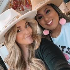 Kennedy Ann Niewolny and Turner Vesely's Wedding Website