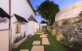 Jason romaine is a writer and actor, known for friends with money (2006), day 5 (2016) and soho haus rules (2016). James Franco S Former West Hollywood Digs Next To The Chateau Marmont Sells For 4 65 Million