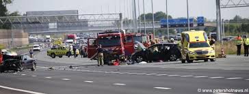 Het politieonderzoek naar het ongeval op de #a2 is nog gaande. 0297 Nl Ernstig Ongeluk Op A2 Bij Abcoude Drie Gewonden