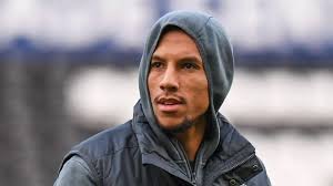 Newcastle star to join QPR, as top source confirms late signing plans after  Isak injury update