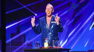 The project acts as a romanian version of the franchise got talent, developed by simco limited. Maestrul RegurgitaÈiei De La Romanii Au Talent 30 De Ani De Succes Cu AcelaÈi Show Romanii Au Talent Protv