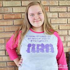 Het shirt is gemaakt van 100% katoen. My Little Pony Movie Diy Shirt