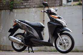 .vario 150, modif vario 125, modif vario techno, modif vario cbs 110, modif vario tahun 2009 shio, modif vario ring 17, modif vario skotlet, galeri foto modif modifikasi honda vario 150 black white carbon autoblastz via autoblastz.wordpress.com. Honda Vario 125 Lama Dibikin Hedon Biaya Modifikasi Tembus Rp 25 Juta Motorplus