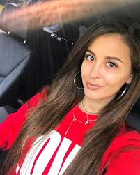А её сестра анна и вовсе излучала в своём инстаграм только позитив и хорошее настроение. Buzova Anna Igorevna Biografiya Novosti Foto Data Rozhdeniya Press Dose Personalii Globalmsk Ru