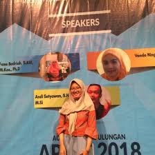 Jelaskan tiga peran pemerintah dalam perekonomian! Jelaskan Hubungan Rumah Tangga Konsumen Dan Rumah Tangga Produsen Brainly Co Id