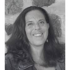 Amy Larkin's Instagram, Twitter & Facebook