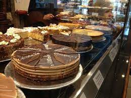 Der winterliche kuchen besteht aus sultaninen und hefeteig. Kaffee Und Kuchen Torte Hier Cafe Knigge Bremen Reisebewertungen Tripadvisor