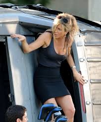 Elke dag worden duizenden nieuwe afbeeldingen van hoge kwaliteit toegevoegd. Jennifer Aniston On Set Of Bounty Hunter Aug 7 2009 Famousfix Com Post