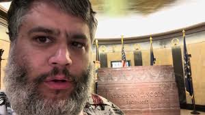 Lincoln Tomb: Abraham Lincoln did What was Right because the Principal was  Right