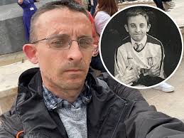 Jamie Connolly's Instagram, Twitter & Facebook