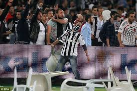 2019 vodafone freezone şampiyonluk ligi yaz mevsimi 6. Galatasaray Vs Besiktas Match Ends With Riot Involving Hundreds Of Fans Bleacher Report Latest News Videos And Highlights