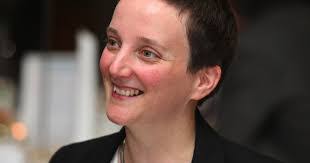 Ruth Graham's Instagram, Twitter & Facebook