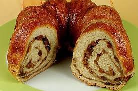 Karntner Reindling Mit Karamellisierter Zuckerkruste Von Christine R Chefkoch Kuchen Und Torten Kekse Backen Rezept Reindling