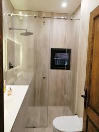 ديكور حمامات حديثة في دمشق شركة ترميم تنفيذ ديكور في دمشق سورية 00963956588855 0096171170181 تصميم in 2021 design luxury design contractors