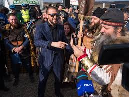 Crowds whooped and cheered as he cut the ribbon to razvan cuc, romania's minister of transport, has declared the mandachi road illegal due to a lack of. È™tefan Mandachi NeagÄƒ Orice LegÄƒturÄƒ Cu PreÈ™edintele Iohannis È™i Serviciile Libertatea