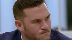 Selling the Hamptons (TV Series 2022– )