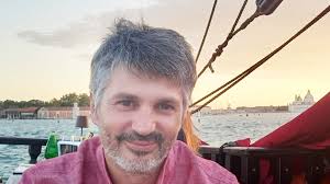 Merche Gasca perdió a su compañero de vida, José Antonio Martinez de 45  años el penúltimo día de 2022 durante una incursión en la sierra de Béjar.  Sin noticias de Jose, a