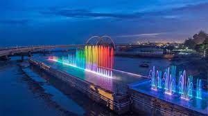 Banyak juga wisatawan yang berwisata ke pantai ini. Wahana Harga Tiket Masuk Pantai Kenjeran Lama Dan Baru Surabaya