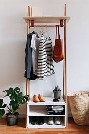 1001 Idees Pour Organiser Ses Vetements Avec Un Dressing Fait Maison Home Decor Diy Clothes Rack Decor