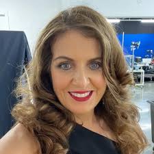 Susy Brown (@agelessbeautybuzz) • Instagram photos and videos