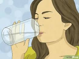 Drinking enough of water proper hydration of the body is essential at any moment in life, but in this case, can help in reducing or stopping the period. How To Stop Your Period Early
