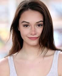 Charlotte Fountain's Instagram, Twitter & Facebook