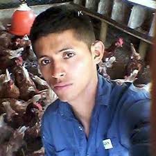 Felicidades a Nelson Arriaga un joven de Marcala, egresado de la  Universidad Nacional de Agricultura de la carrera de Recursos Naturales y  Ambiente y quien actualmente labora para el iDE por haber