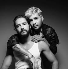 Tokio hotel | beyond the world tour 2021. Throwbackpicture Bill Tom Kaulitz Photoshoot Louder Than Love