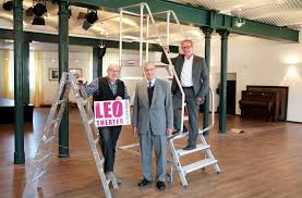 At the guest house, each room is fitted with a wardrobe. Leo Theater Ist Ins Ibach Haus Eingezogen Schwelm