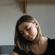 Lucy Whiting's Instagram, Twitter & Facebook