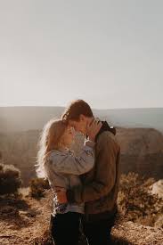 Beskrajne Mudrosti Pinterest In 2020 Adventure Engagement Photos Couple Photography Poses Outdoor Couple