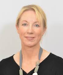 Caroline Sanders's Instagram, Twitter & Facebook