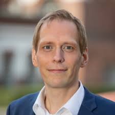 Vorgestellt als „Masseur“ der Pflegebranche, hatte ich ein Gespräch mit dem  „Pflegepapst“ Marvin Schell in seinem Pflegepapst Podcast über das  Potenzial sowie konkrete Mehrwerte von technischen…