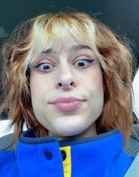 Hello, it's me again hahah. Sorry for my many questions. Anyone else have  the problem of not being able to screw the ball off your septum piercing?  No matter which side I