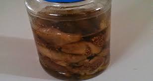 Les Figues Sechees Baignees Dans De L Huile D Olive Remede Efficace Pour Traiter Les Hemorroides La Constipation L Hypercholesterolemie L Anemie L Asthme La Bronchite Tous Les Problemes De L Estomac Et Meme L Infertilite