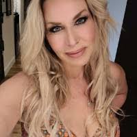 Lana Charles's Instagram, Twitter & Facebook