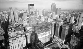 The Former Pan Am Building Rises In Midtown Manhattan In 1962 The Skyscraper Is Currently Called The Metlife Building New York City New York Skyscraper
