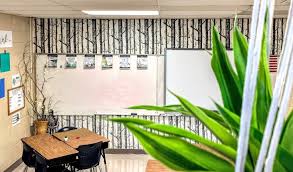 From impressively decorated doors to crafty bulletin boards to cozy reading nooks, classrooms have come a long way from the dusty chalkboards and creaky wooden desks of yesteryear. Nature Themed Classroom Decor A Calming And Plant Filled Classroom Building Book Love