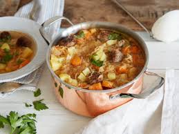Wie Bei Oma Sauerkrautsuppe Mit Hackballchen Rezept Sauerkrautsuppe Sauerkraut Sauerkraut Eintopf