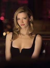 Sooooo What S Up With Those White Robots On Westworld Everything You Need To Know Talulah Riley Westworld Talulah Riley Westworld