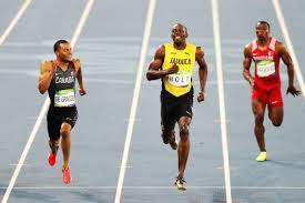 Canadian sprint star andre de grasse won the silver medal in the 200 m and bronze medals in both the 100 m and 4×100 m relay at the 2016 summer olympics in r. Usain Bolt And Andre De Grasse Laughed And Joked While They Obliterated Their 200m Semifinal Field Sbnation Com