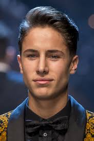 cita requerida el mismo mes, pons caminó en un show de dolce & gabbana en milán. Juanpa Zurita For Dolce Gabbana Fall 2017