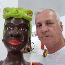 O Hospital Moinhos de Vento conta com um novo espaço ao ar livre, batizado  de Solar do Colaborador. Trata-se de um ambiente aconchegante com espaço  para descanso, com a disponibilidade de mesas