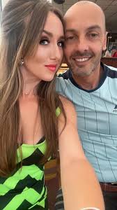 Black wedding dress dyeing and local photographer recommendations