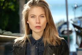 Er errang bei der deutschen erstausstrahlung im zdf am 3. Nora Waldstatten Talking About Acting And Life Discover Germany