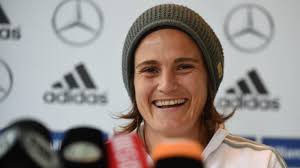 Nadine marejke angerer was born in november 1978 in lohr a main, west germany. Nadine Angerer Privat Das Macht Die Einstige Weltfussballerin Heute News De