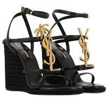 Shop online for shoes, clothing, jewelry, dresses, makeup and more from top brands. Saint Laurent Ledersandal Mit Keilabsatz Und Ysl Saint Laurent Monogramm Keilabsatz Schuhe Saint Laurent Damen Schwarz Keilabsatz Schuhe Saint Laurent 578906 0mudd Giglio De