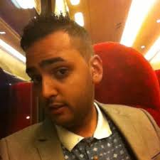 After changing degrees, a pandemic and 5 years later, I can finally say I  graduated with a 2:1 in Business Management with Placement.