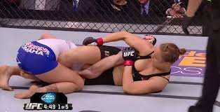00:49 #mma #ufc #ufc184 #rondarousey #catzingano febrero 28 de 2015. Learn How To Do The Armbar Ronda Rousey Did On Cat Zingano